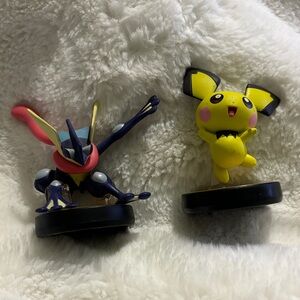 Greninja and Pichu amiibo Figurines